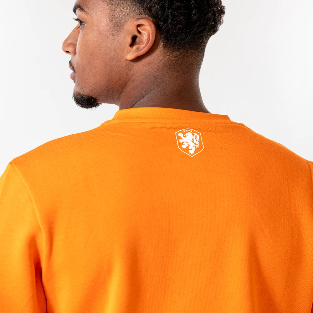 KNVB nlo sweater achterkant model 1