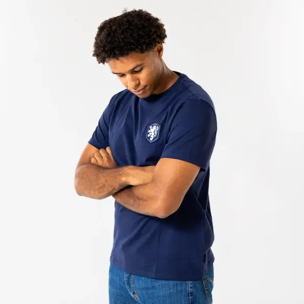 Nederlands elftal logo t shirt navy blue model 2