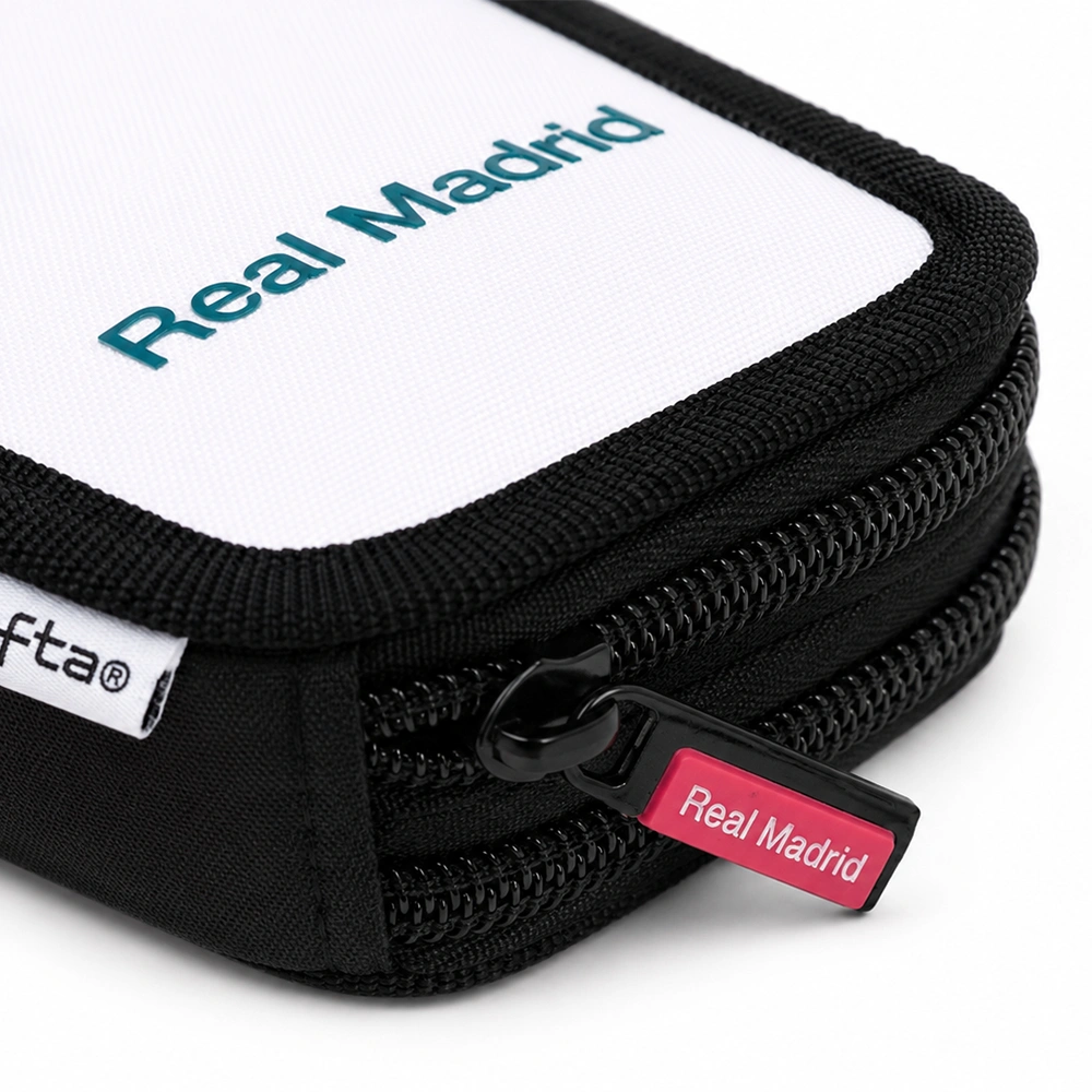 Real madrid etui detail
